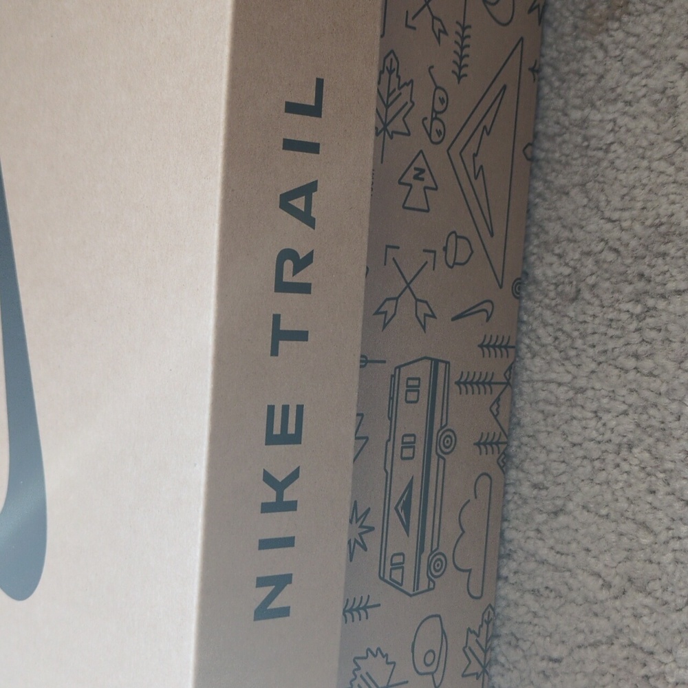 NWT wMNS Nike Juniper Trail 2 NN 8